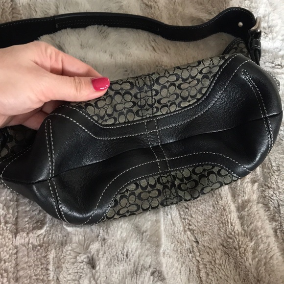 Coach signature small hobo canvas shoulder bag - Picture 4 of 7